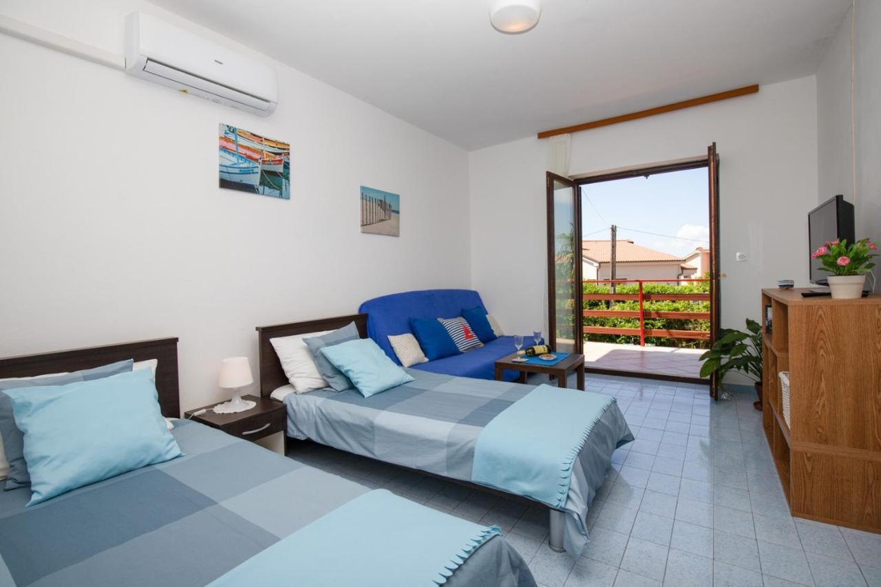 Apartments Brankica Вантачичи Екстериор снимка